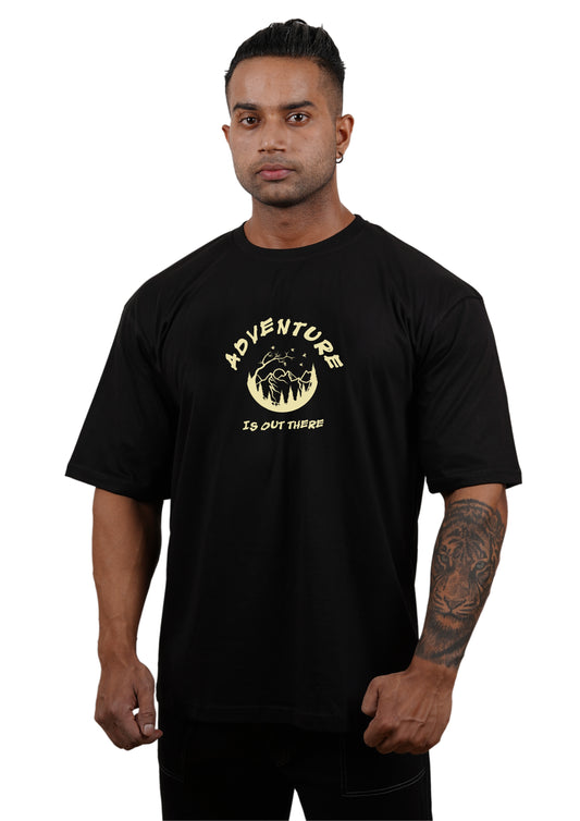 ADVENTURE IS OUT THERE Oversize T-shirt