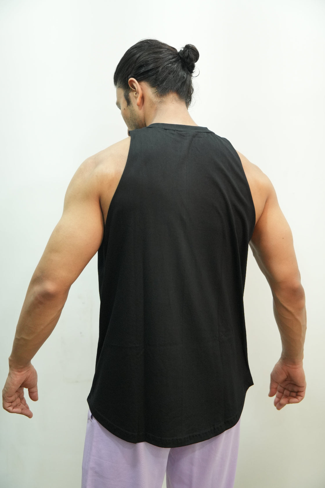 BLACK TANK TOP