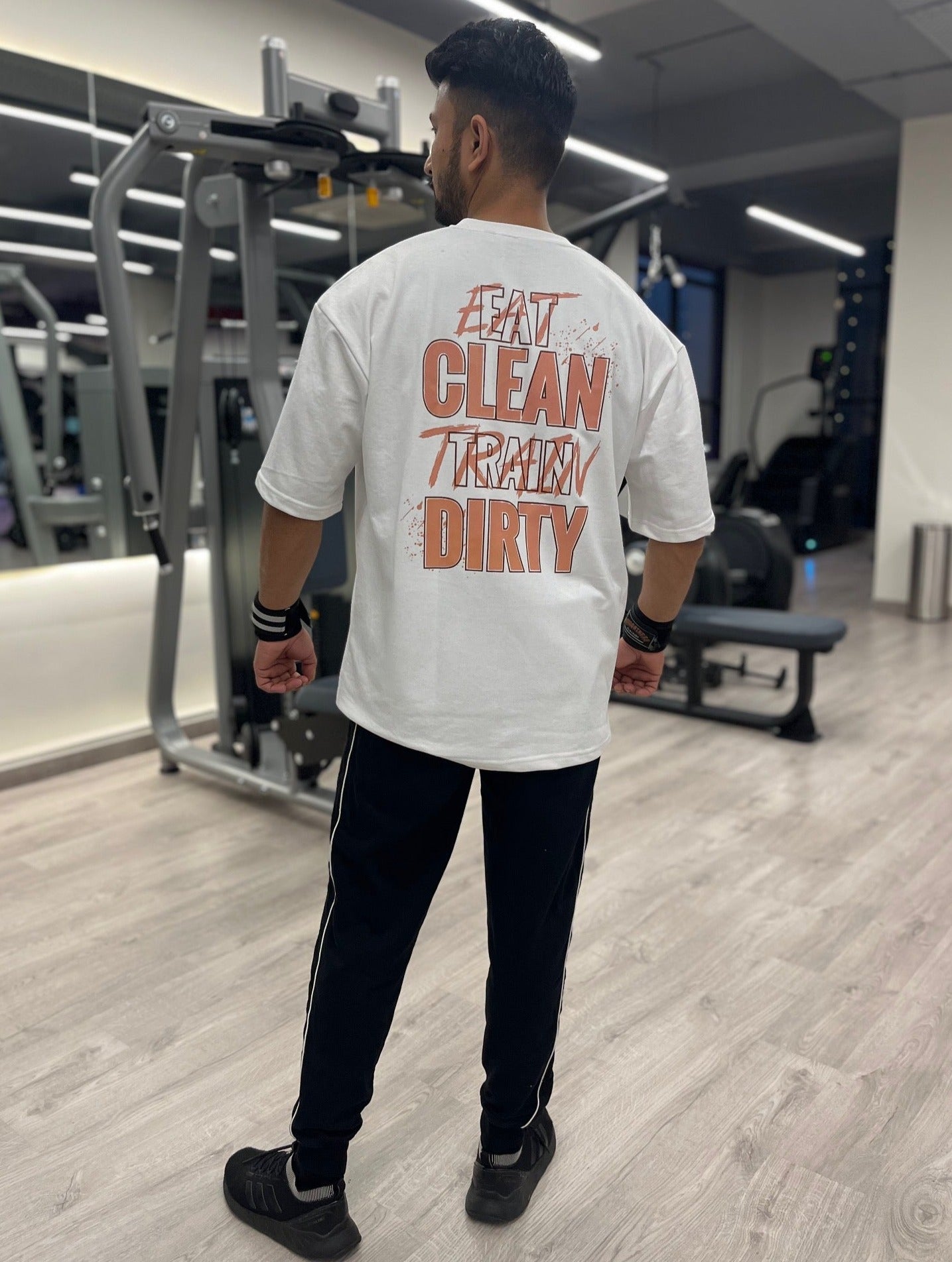 TRAIN DIRTY  Oversize T-shirt
