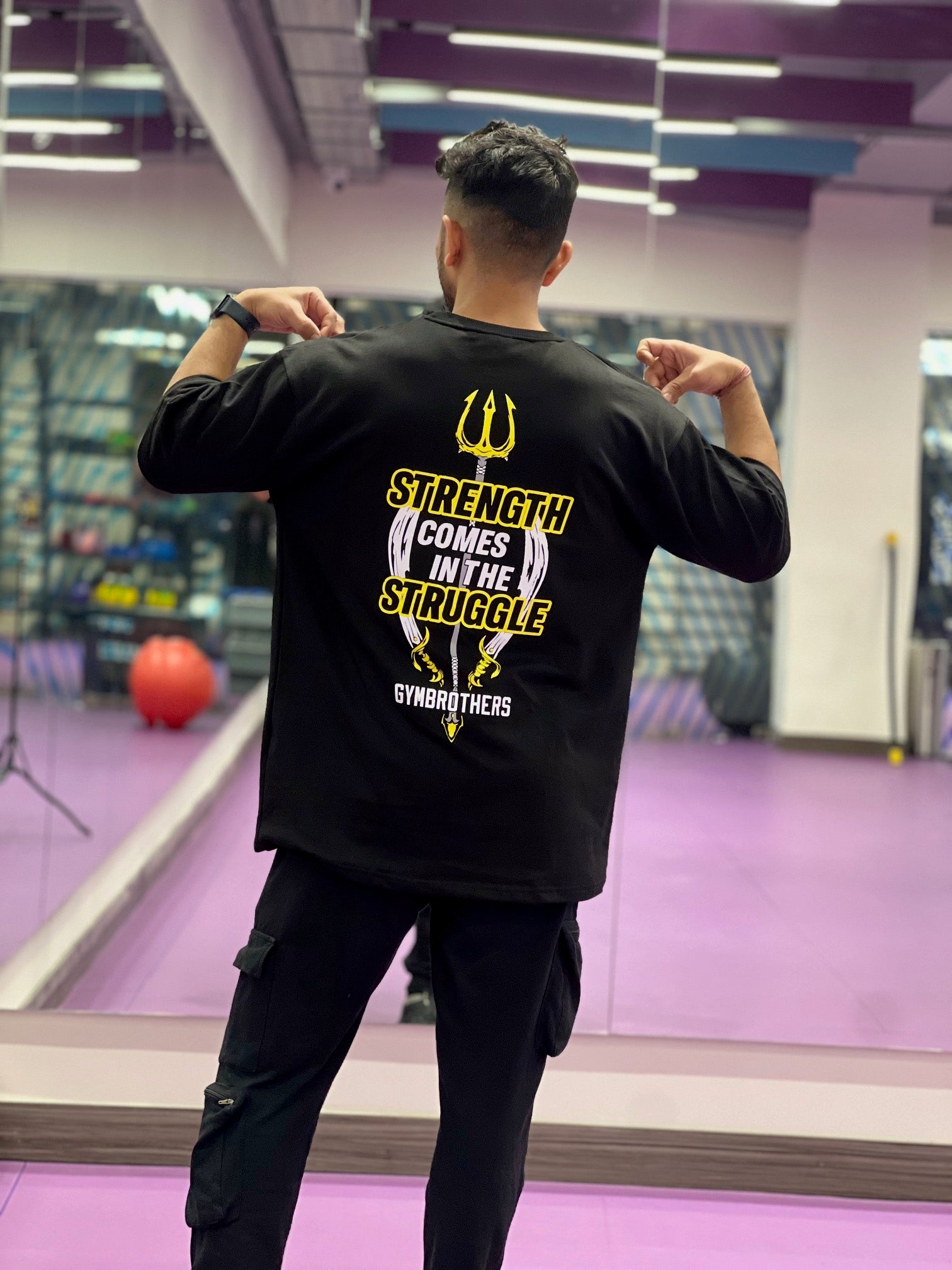 STRUGGLE  Oversize T-shirt