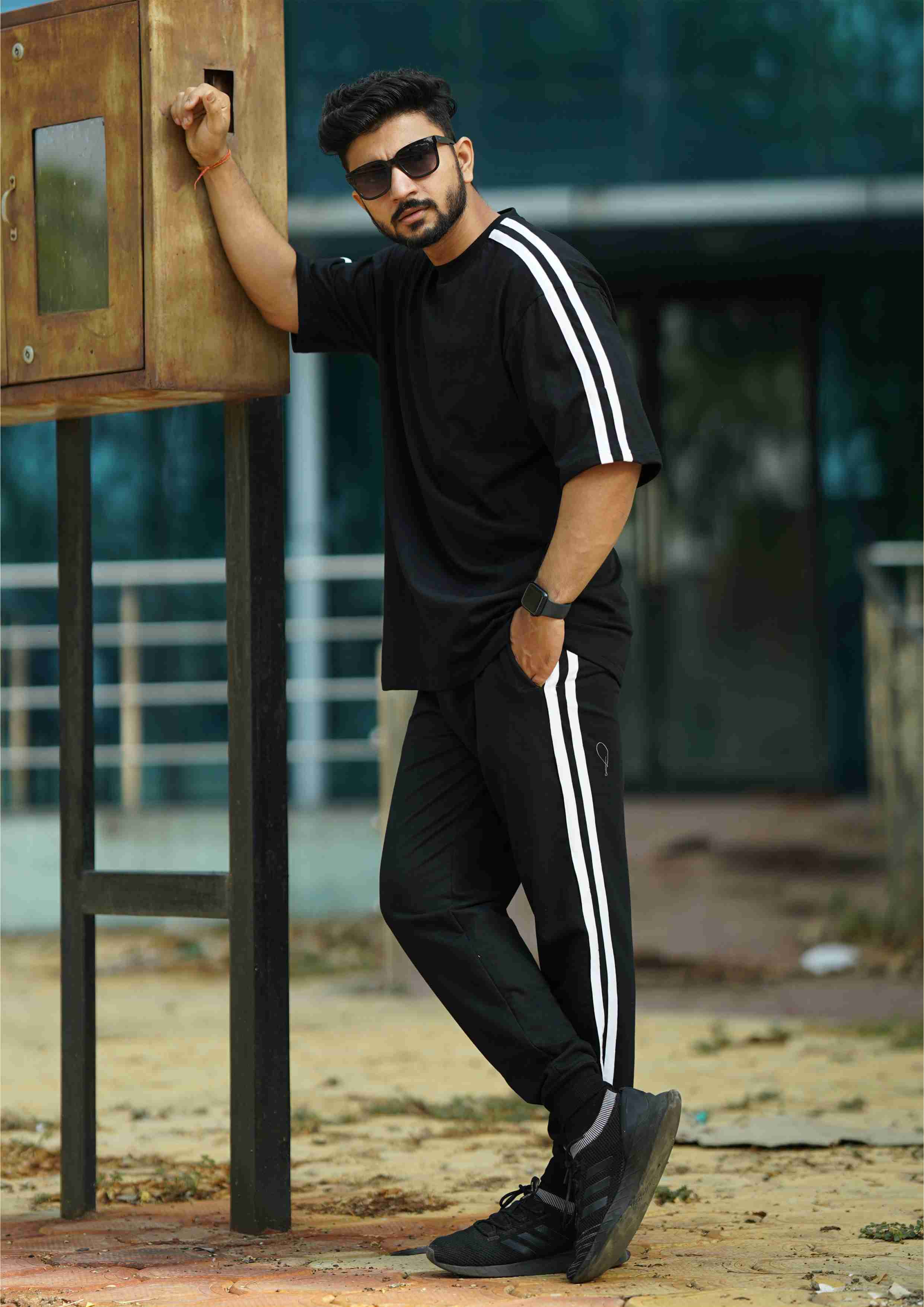 JOGGER ( DOUBLE SIDE STRIP) BLACK
